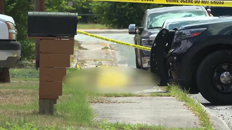 Asesinado presuntamente por el hijo de su novia, quien creía que estaba abusando de ella