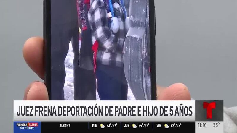 Juez emite orden que impide deportar a ecuatoriano y su hijo de 5 años