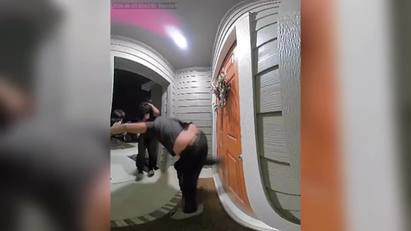 La policía en Seguin, Texas, advierte a adolescentes que estén haciendo el reto de andar...